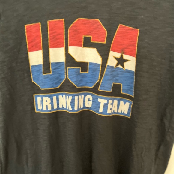 Tailgate USA Drinking Team tee short sleeve crew neck size M pre loved - Picture 2 of 3